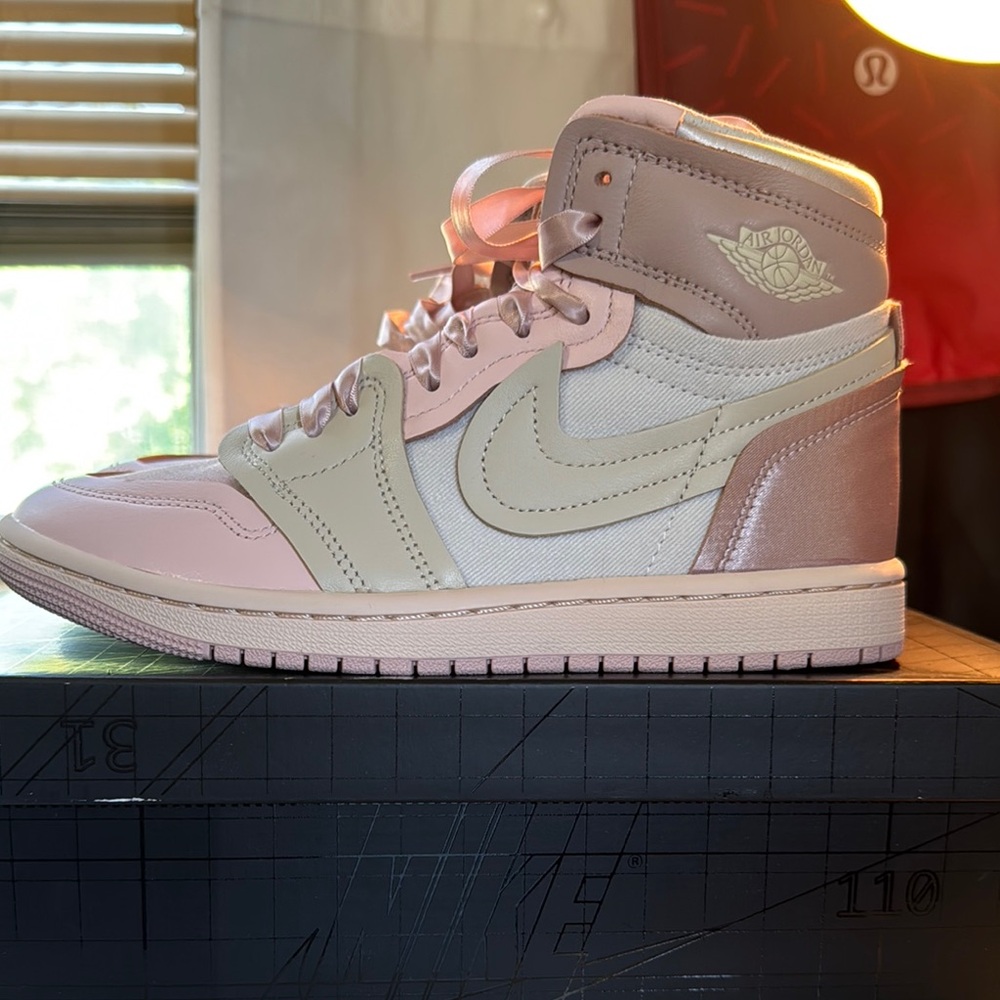 Jordan 1 High Method Pink Oxford New with box. Women’s 6.5